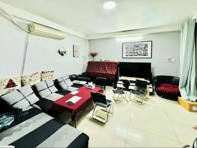Giữa nhịp sống ồn ào, có một căn nhà lặng lẽ đứng đó – dành riêng cho người đủ chín để chọn sự an yên và đủ bản lĩnh để sống xứng đáng.

📍ÂU CƠ – GIÁP BÀU CÁT – HẺM XE TẢI – KHU DÂN TRÍ CAO (212)
📐 51M² CÔNG NHẬN – NỞ HẬU – VÀO Ở NGAY
💰 ZÁ 9.XT CÒN TL
