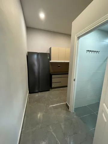 NHÀ ĐẸP 5 PHÒNG NGỦ VIEW MẶT TIỀN ĐƯỜNG NGUYỄN TRÃI QUẬN 5 - CHỈ 15 TR/ THÁNG