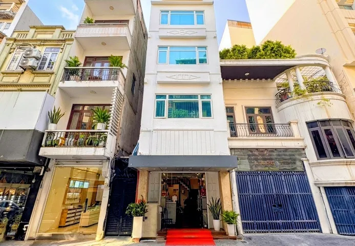 Khách sạn mặt phố trung tâm Bà Triệu – Vị thế không có căn thứ hai – Đẳng cấp gia chủ – 108m2 x 9 tầng thang máy