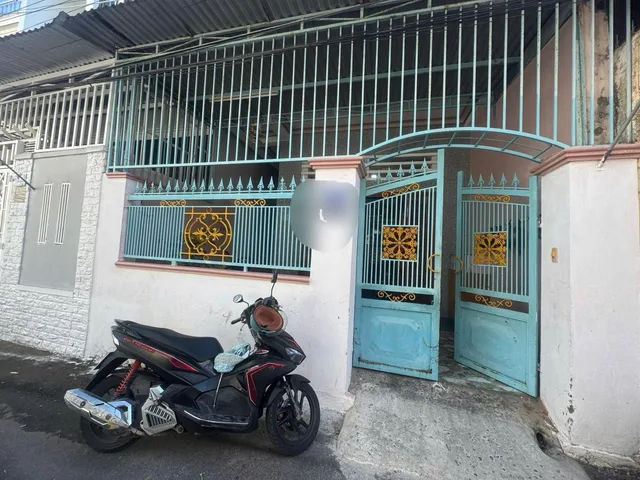 🏡NHÀ 2 TẦNG  1 Tum MẶT TIỀN ĐƯỜNG HOÀNG TRINH - GẦN NGAY BIỂN BẮC NHA TRANG
- Dt: 104,8m ( ngang 5,26m nở hậu 5,49 )