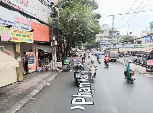 4X11 - MTKD CHỢ PHẠM VĂN HAI CHỦ VÔ CÙNG GẤP PÁN

✅ 3tâng, 3PN
✅ xe hơi, xe tải, xe 16 chỗ quay đầu
✅ thuận tiện kinh doanh buôn bán 
✅ chỉ hơn 7Đ (355)

☎️☎️☎️ 0902 106 911 xem nhà.