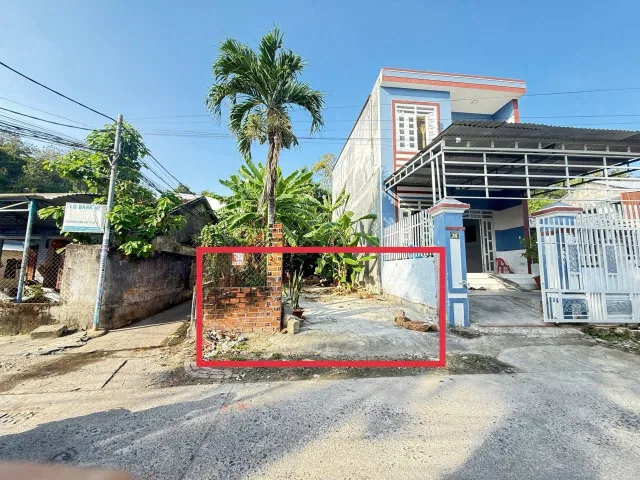 Lô Góc Mặt Đường Núi Cấm, Vĩnh Thái, Nha Trang
cách vòng xoay Võ Nguyên Giáp chỉ 200m, đường hiện trạng 9m oto quay đầu rộng rãi, khu dân cư lâu đời đông đúc đầy đủ tiện ích, cách chợ Vĩnh Thái chỉ 250m, tương lai thông thẳng ra Võ Nguyên Giáp