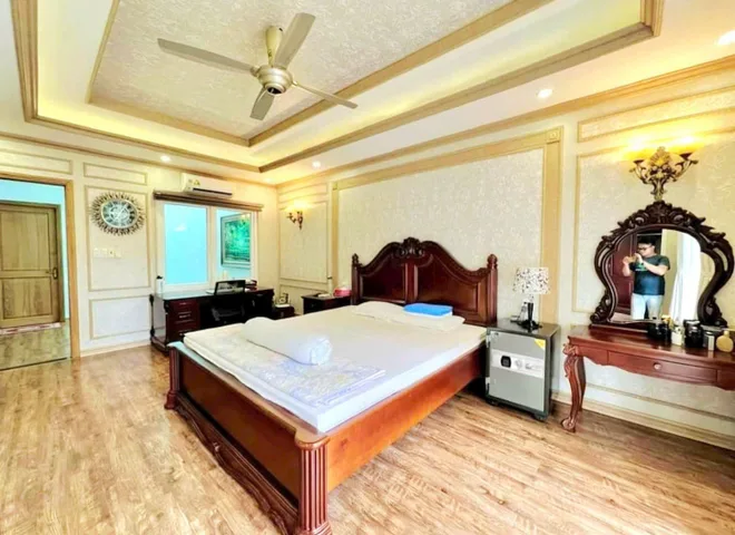 NHÀ ĐẸP 4 TẦNG 𝗙𝗨𝗟𝗟 𝗡𝗢𝗜 𝗧𝗛𝗔𝗧 𝗖𝗔𝗢 𝗖𝗔𝗣
PHỐ VIP TÂN SƠN NHÌ , GÒ DẦU VÀI BƯỚC QUA AEON CELADON 
# NGANG 7M , DÀI 18M , HẺM XE TẢI THÔNG 
- NHỈH 14T
☎️☎️☎️ 0902 106 911– 𝗫𝗘𝗠 𝗡𝗚𝗔𝗬 𝗡𝗛𝗔 Đ𝗘𝗣