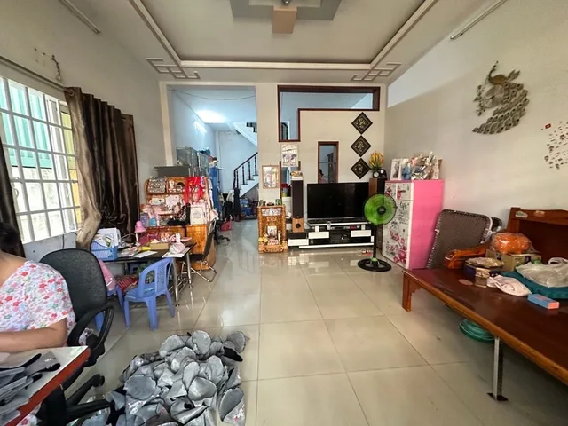 Bán nhà 118m² full thổ cư ngang 6.5m giá 5.25 tỷ tại Đường Tân Thới Hiệp 2 Phường Tân Thới Hiệp