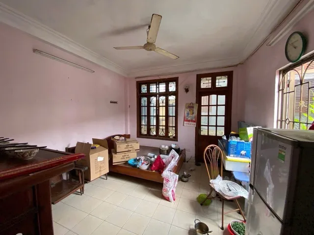 Bán Di Sản Phố Nguyễn thái Học, Ô.tô vào nhà gần Hùng Vương