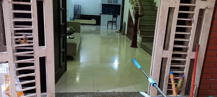 Cho thuê nhà riêng ngõ 62 Khương Đình, Thanh Xuân 40M X 4T (4ngủ) FULL ĐỒ giá 11.5tr.