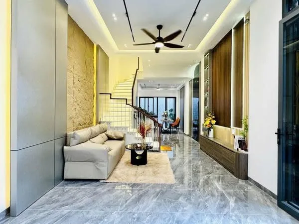 Bán nhà HXH Lê Hồng Phong, Phường 2, Quận 5, 40m2 , SHR