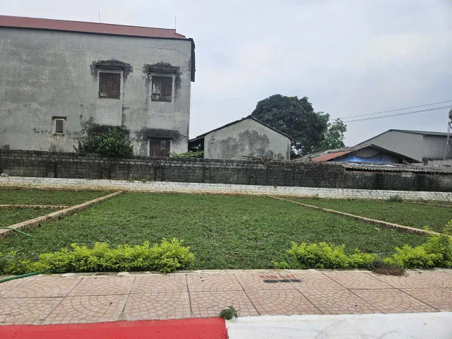 A Tuấn xây nhà trọ sinh viên đang hoàn  thiện cần thanh khoản gấp lô đất siêu đẹp tại CNC Hòa Lạc