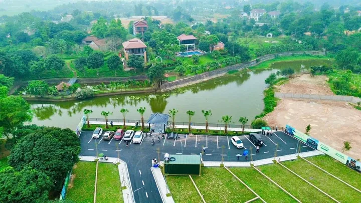 LÔ GÓC 100M DUY NHẤT HÒA LẠC SÁT QL21 ,GẦN KHU CNC VÀ ĐHQG GIÁ TỐT NHẤT KHU VỰC