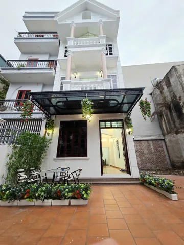 BÁN NHÀ PHÚC LỢI – LONG BIÊN  NHÀ ĐẸP, CÓ SÂN, 3 NGỦ