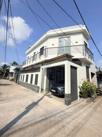 Nhà mới hẻm xe hơi xây dựng có sân đậu P9, TP Mỹ Tho