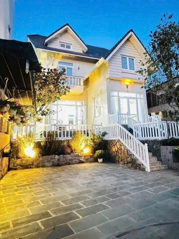 Cho thuê villa 6 phòng Đống Đa, phường 3, Đà Lạt, 28 triệu/tháng