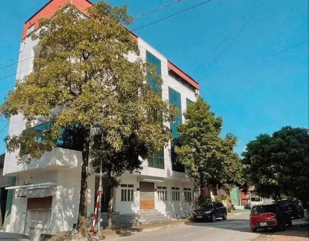 Bán nhà 3 mặt tiền Ngô Xuân Quảng/Trâu Quỳ 4 tầng nguyên căn ở ngay 74m2 mtien 4.6m