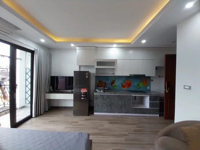 Cho thuê Căn hộ Apartment tại Ngõ 193 Trích Sài, Tây Hồ.  Ban công rộng thoáng. Chỉ 6.5tr