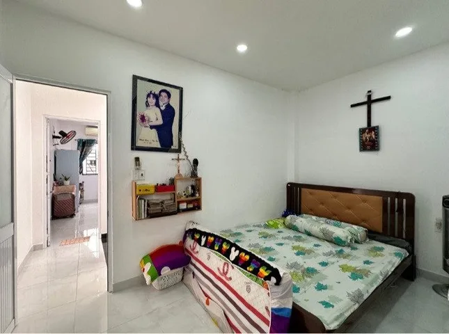 Ngay Tỉnh Lộ 10, Tên Lửa, HXH thông, 3 tầng, 48m2, chỉ 5 tỷ