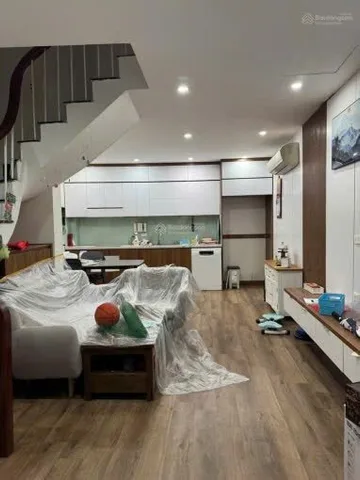 Cho thuê nhà riêng ngõ 67 Đình Thôn, Mỹ Đình 40M X 4T (4 ngủ) giá 15 triệu