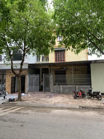 CHO THUÊ NHÀ NGUYÊN CĂN – VỊ TRÍ ĐẸP, PHÙ HỢP LÀM VĂN PHÒNG / KINH DOANH