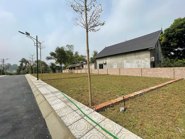 Bán gấp đất đẹp tại Hòa Lạc, giá chỉ từ 30 triệu / m2, 100m2, mặt tiền rộng