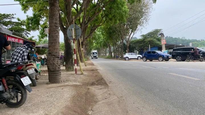 Trục chính kinh doanh. Gần sân bay nội bài, đường to 12m. Giá đẹp tăng trưởng mạnh