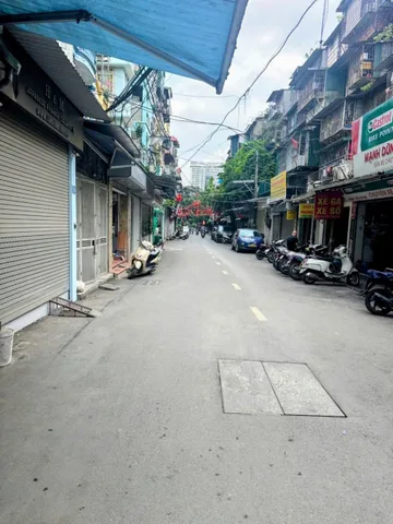 Căn nhà mang lại tài lộc thịnh vượng cho chủ nhân may mắn sở hữu tại Thanh Xuân Bắc – 30m2 x 5 tầng cao thoáng