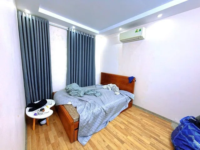 Bán Nhà Nguyễn Cao. Hai Bà Trưng. Lô Góc. DT 42m2. MT 4.2m. 6 Tầng. Giá 13.5 Tỷ.