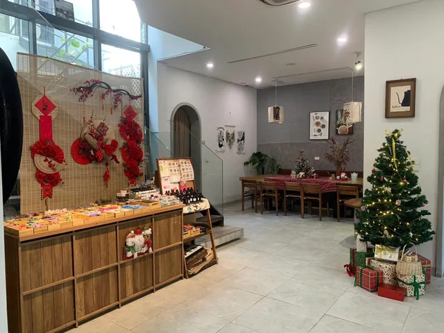 SANG NHƯỢNG QUÁN CAFE WORKSHOP HIỆN ĐẠI – VẬN HÀNH ỔN ĐỊNH Địa chỉ: Foresa 6D Tasco Xuân Phương, Nam Từ Liêm