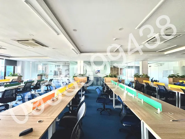 CHO THUÊ VĂN PHÒNG 300 M2 ĐÃ CÓ SẴN BÀN GHẾ CHO 60 NHÂN SỰ, LH: 0935 999 438