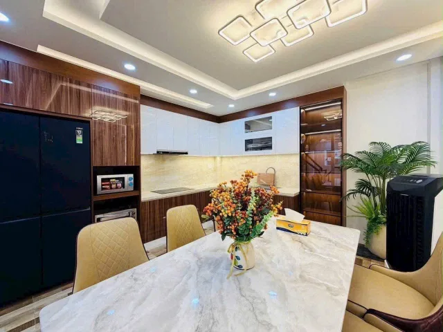 Nhà đẹp hẻm 5m Nơ Trang Long, Bình Thạnh giá 3 tỷ 150. Gần chợ Nguyễn Xí, xây trệt 3 lầu. Sổ riêng