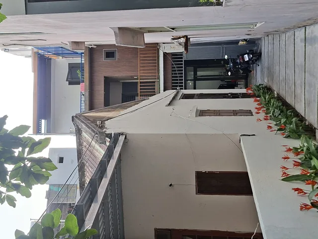 Bán nhà kiệt Lâm Hoành – sát biển Bãi biển Mỹ Khê