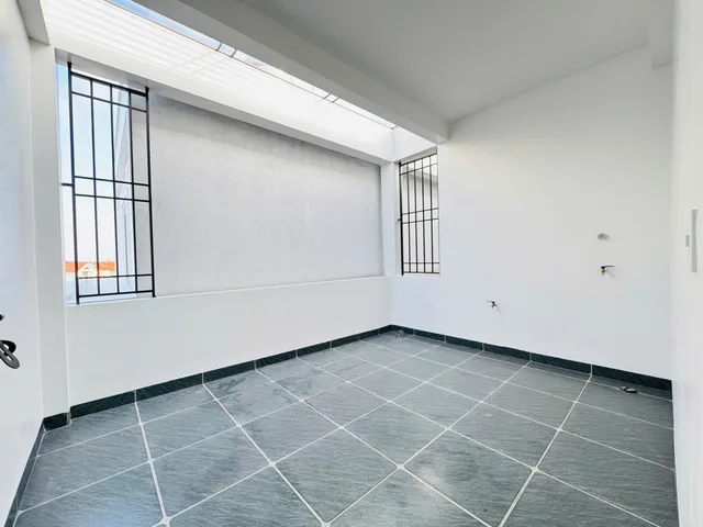Bán nhà lô góc xây mới, oto đỗ cửa tại Phương Lưu- Hải An