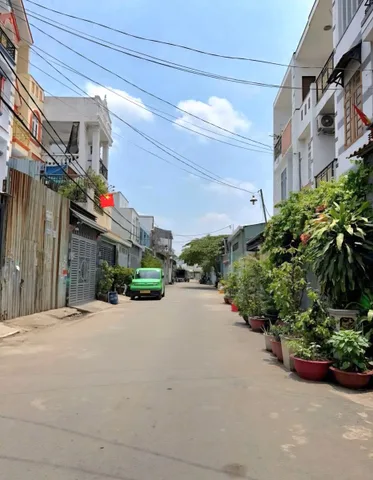 BÁN NHÀ ĐẸP SÁT TÂ.N KỲ TÂN QUÝ - ĐƯỜNG XE TẢI - ( 4X16M )