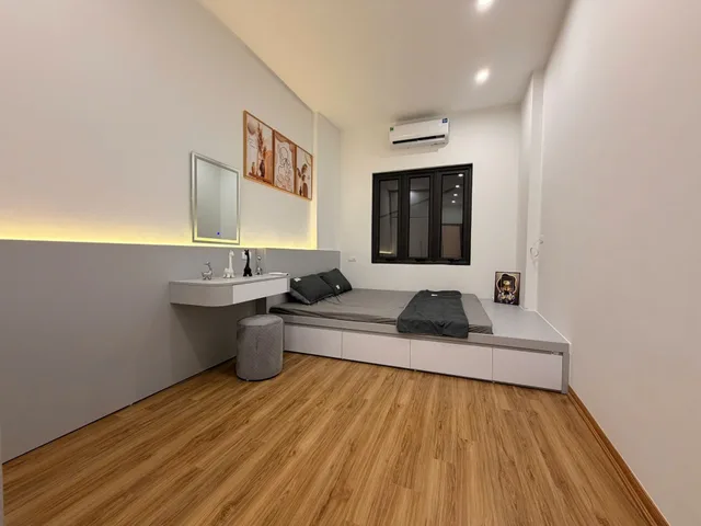 Bán nhà Khương Trung – Giá 7.65 tỷ – DT 30m² x 5 tầng – 2 thoáng, gần hồ, full nội thất