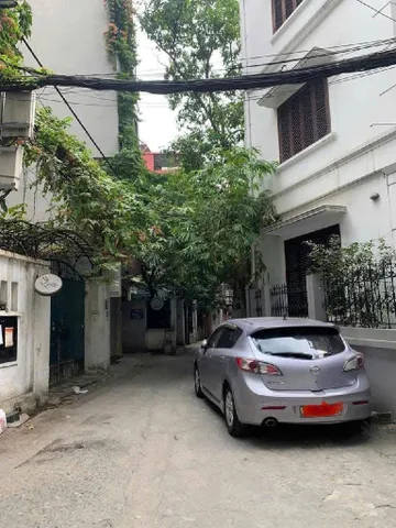 Cực hiếm! Nhà Cầu Giấy hơn 40m2x5T, Mazda đỗ cửa, sổ nở hậu