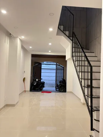 Căn Nhà nhỏ xinh mới đẹp tại trung tâm tp. Nha Trang cần tìm chủ mới.
- Cách biển chỉ hơn 1km (5 phút xe máy)
- Gần chợ phương sài, chợ đầm,...
- Tiện ích đầy đủ: trường, chợ, bách hóa xanh, siêu thị, nhà hàng, cafe...
- Diện tích đất vuông vức: 39,5m
