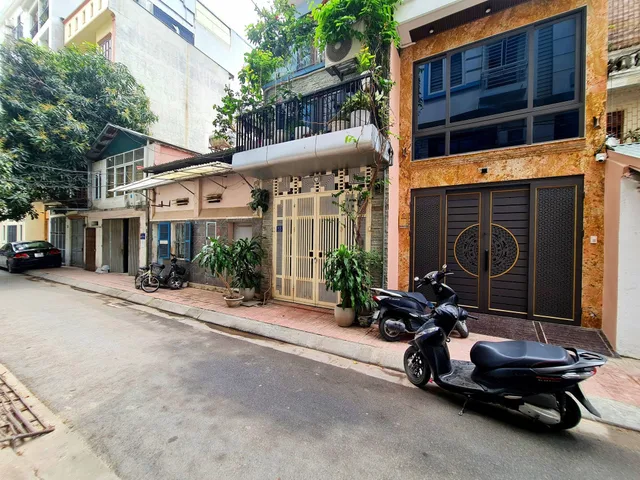 NHÀ PHỐ HOÀNG ĐẠO THÀNH. 8 TẦNG. THANG MÁY. GARA Ô TÔ.