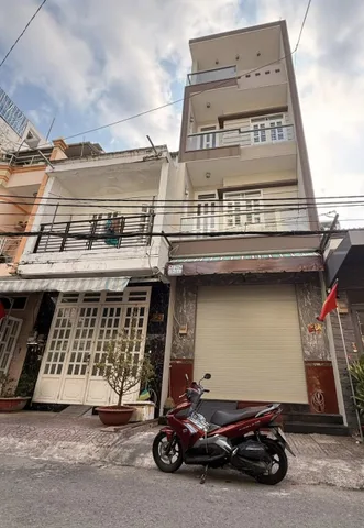 Giá rẻ bất ngờ tốt nhất khu vựcchỉ 3 tỷ 890tr sỡ hữu ngay nhà Đường Hoàng Diệu, Q4 tận 80m2. SHR