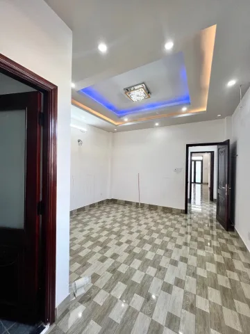 Nhà đẹp Bình Trị Đông, HXH thông gần mặt tiền, 3 tầng 100m2, ngang 5m, chỉ 9 tỷ