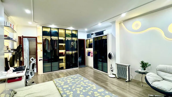 Siêu Phẩm Hồng Mai - Hai Bà Trưng 50M² 5 Tầng Thang Máy 3 Ngủ Master, Full Nội Thất Cao Cấp - Sổ Đỏ Cất Két - Giá Bán 20,9 Tỷ