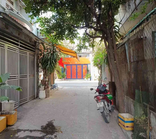 BÁN NHÀ TRUNG TÂM – VƯỜN LÀI – PHÚ THỌ HÒA – GẦN CHỢ VẢI – KHU SẦM UẤT