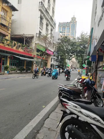 Cho thuê gấp giá rẻ căn hộ mặt phố Yên Phụ 120m, tầng 7, mặt tiền 6m, 20 tr/th Tây Hồ.