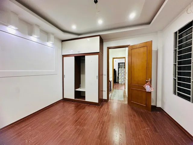 BÁN NHÀ ĐƯỜNG VÕNG THỊ, TÂY HỒ, DT 43M2, 6 TẦNG, Ô CHỜ THANG MÁY