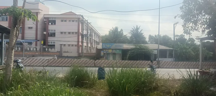 Bán đất 250m² có sẵn 104m² thổ cư ngang 11mm giá 3.3 tỷ tại Phường Tây Nam tphcm