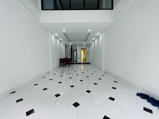 Bán nhà Định Công Thượng – Giá 14.6 tỷ – DT 55m² x 7 tầng – MT 4m – ô tô vào nhà, thang máy, kinh doanh