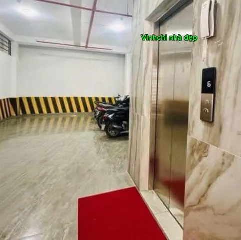 9.4 tỷ CCMN Cầu Diễn sổ 42m2, thang máy, thu 40tr/tháng, 10 phòng