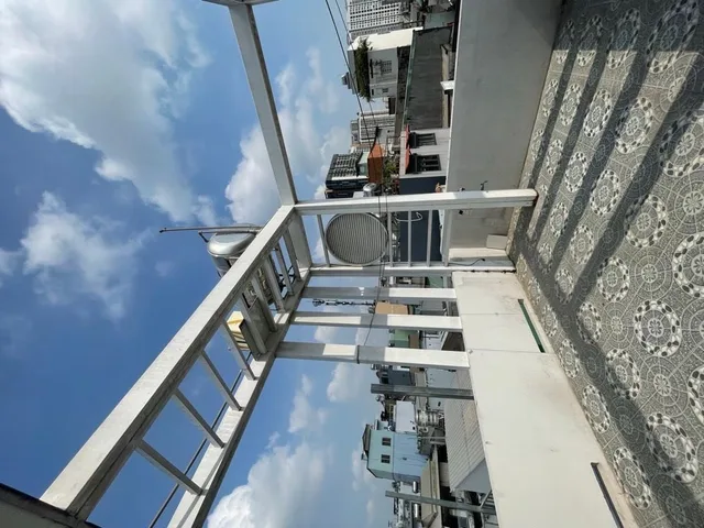 Nhà 3 tầng ngay trung tâm Q7 cạnh Him Lam; 75m2 ngay cầu Nguyễn Khoái; cách mặt tiền 50m