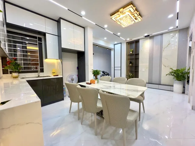 💥Hot Quận Hoàng Mai - Nhỉnh 10 tỷ có nhà 40m2 - Mặt tiền rộng lên đến 6.5m - thang máy💥