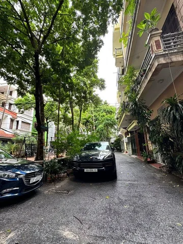 Đỗ Quang - Phân lô ô tô tránh dừng đỗ. Có vỉa hè. 20m ra MP lớn. Kết hợp ở và KD Văn Phòng