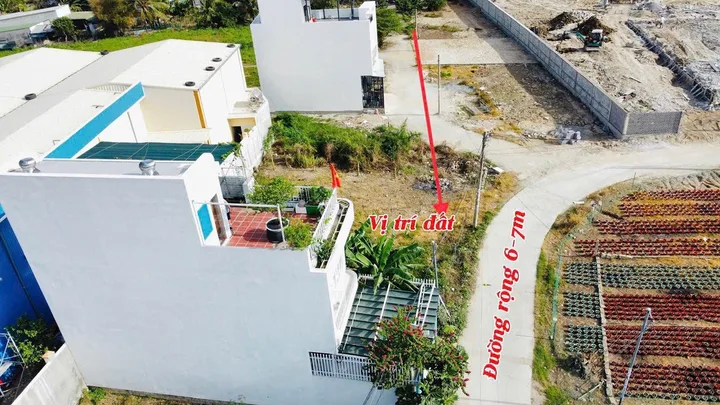 Cần Bán Nhanh Lô đất Diên Toàn , Diên Khánh cạnh khu TĐC Diên Toàn , Gần Chợ , Gần Trường học
✔️Diện tích: 93,9m2 ,ngang 5,2m - nở hậu 5,59m. Full thổ cư