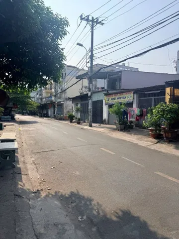 Bán nhà 118m² full thổ cư ngang 4.3m giá 7.9 tỷ tại Phường Bình Hưng Hòa