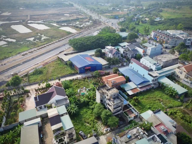 Đất sổ riêng ,thổ cư 100%, 3.3 tỷ_65m2,đối diện chợ Hiệp Hòa